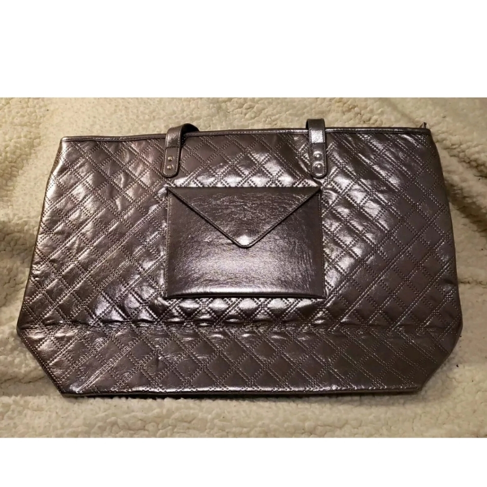 Bath And Body Works Silver Zipped Tote With Pocket Brand New With Tags